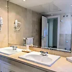 Coral Apartment 4*