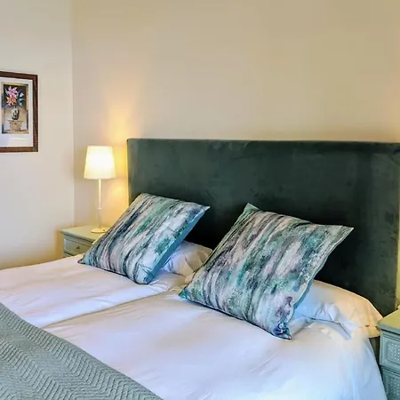 Coral Apartment