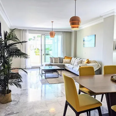 Coral Apartment
